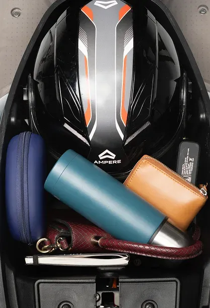 24L BOOTSPACE FOR EVERYTHING YOU NEED.