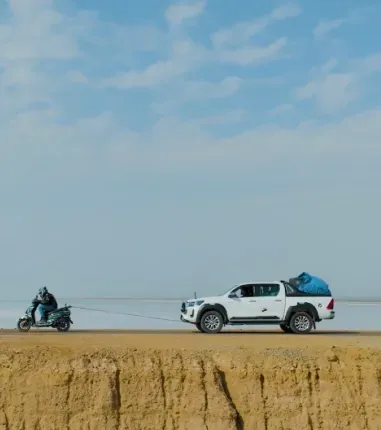 Pulled a 2,000 kg pickup truck over 2,000 meters
